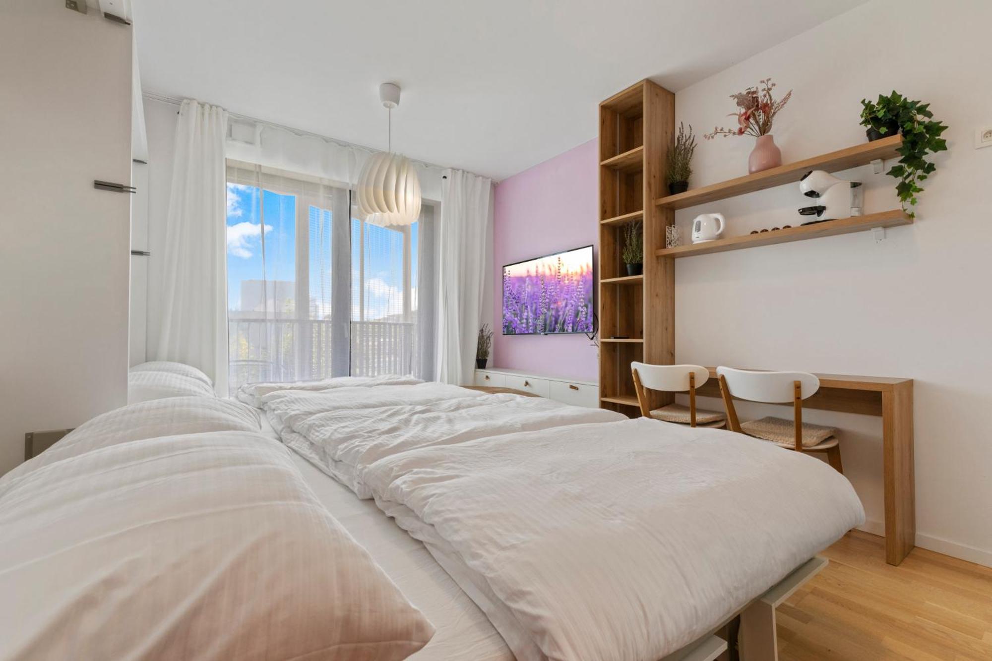 Lam Lavender - Free Parking Apartment Братислава Екстериор снимка