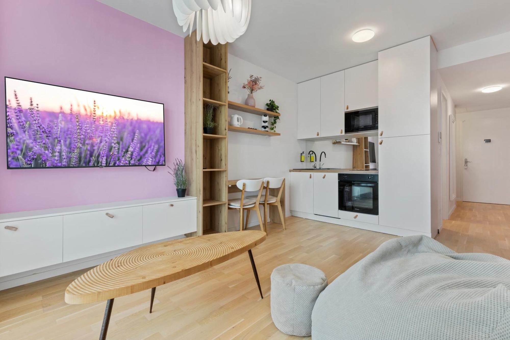 Lam Lavender - Free Parking Apartment Братислава Екстериор снимка