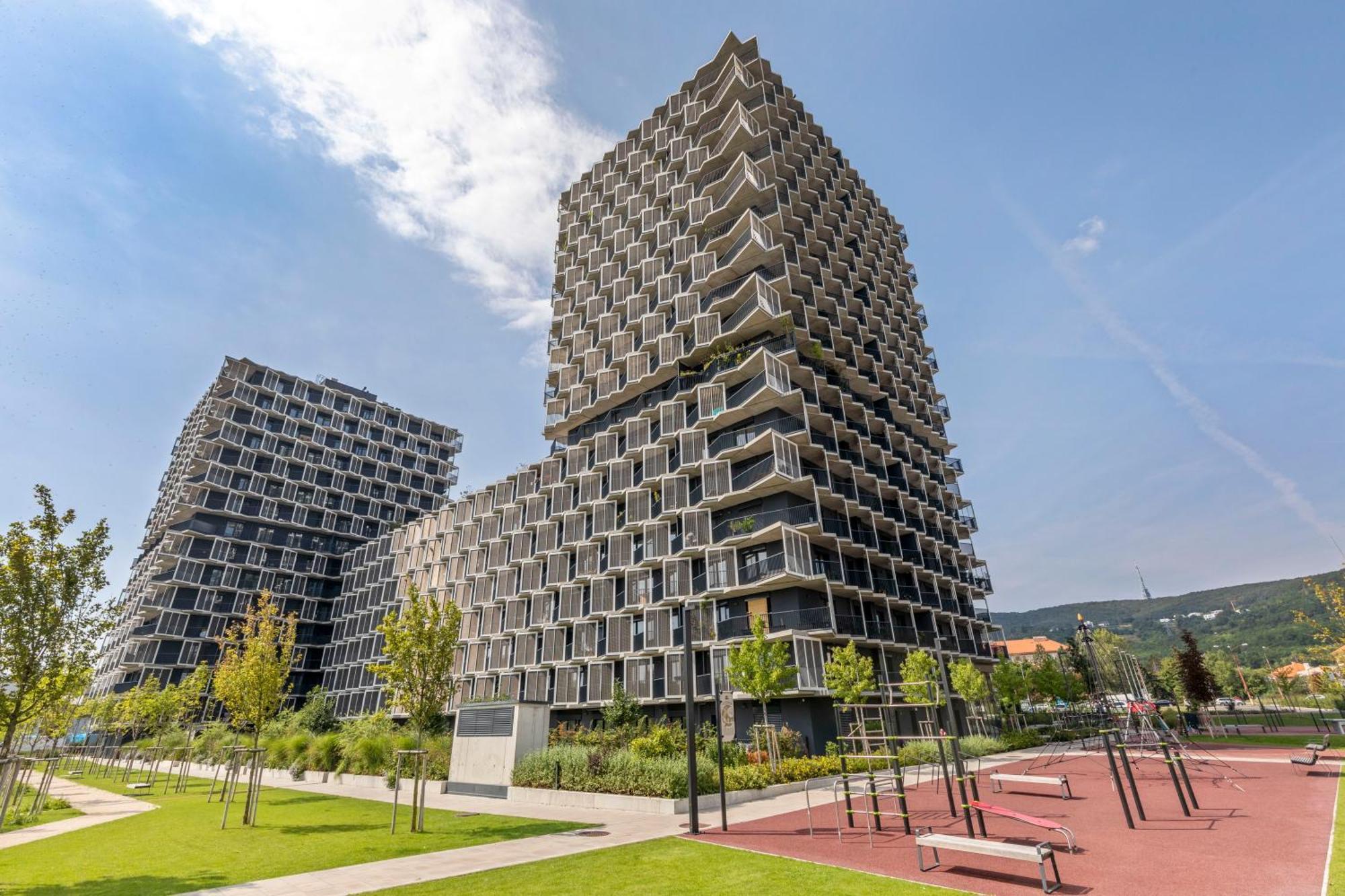 Lam Lavender - Free Parking Apartment Братислава Екстериор снимка